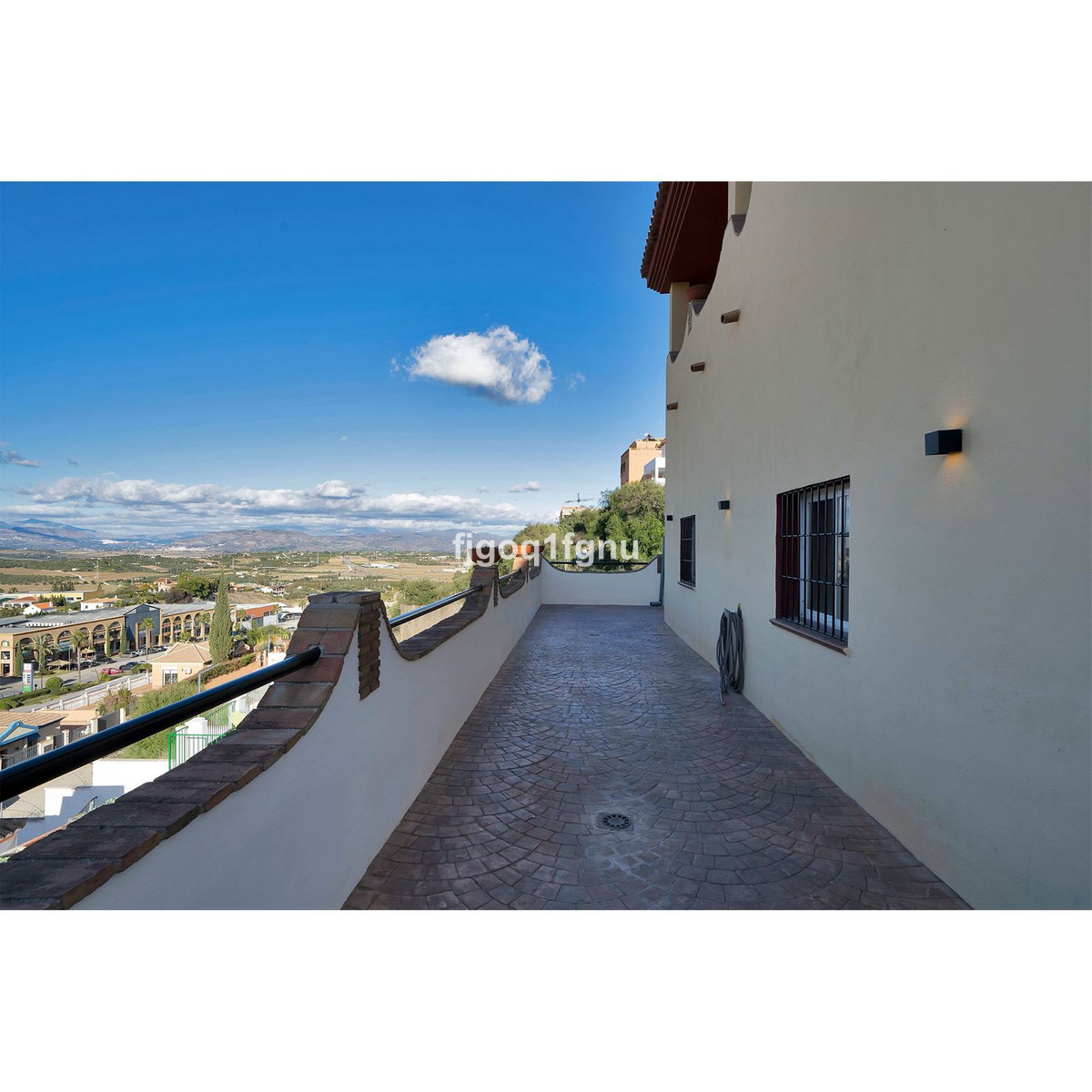 Vrijstaande Villa te koop in Coín | 3 slaapkamers H5249185