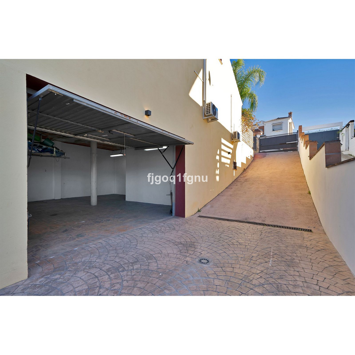 Vrijstaande Villa te koop in Coín | 3 slaapkamers H5249185