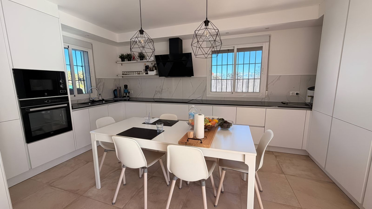 Finca - Cortijo te koop in Coín | 3 slaapkamers H5255728