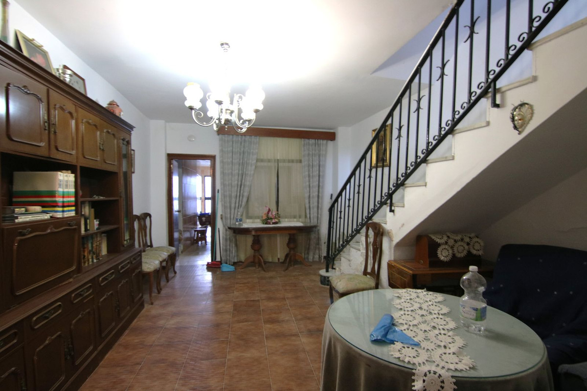 Geschakelde Woning te koop in Coín | 4 slaapkamers H5258164