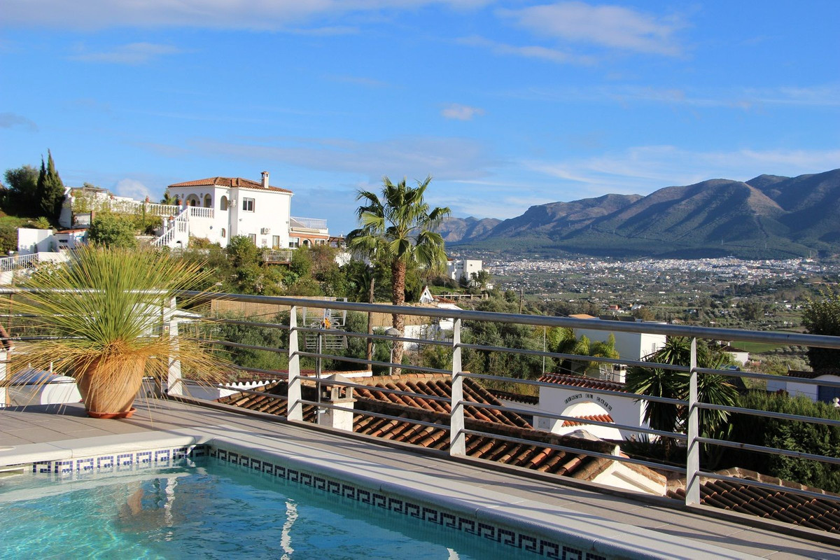 Vrijstaande Villa te koop in Coín | 2 slaapkamers H5293066