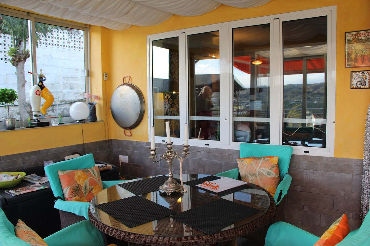 Vrijstaande Villa te koop in Coín | 2 slaapkamers H5293066