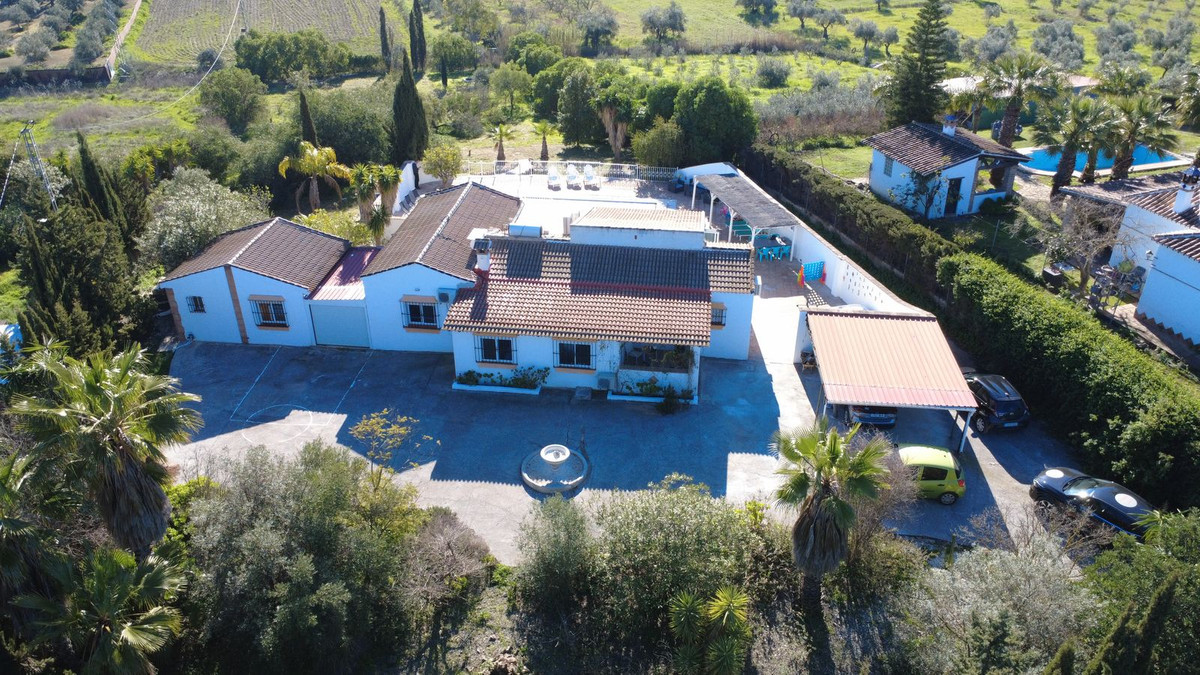 Finca - Cortijo te koop in Coín | 5 slaapkamers H5314471