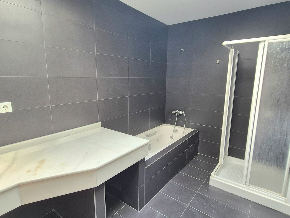 Vrijstaande Villa te koop in Coín | 3 slaapkamers H5315176