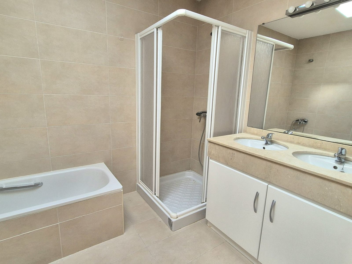 Vrijstaande Villa te koop in Coín | 3 slaapkamers H5315176