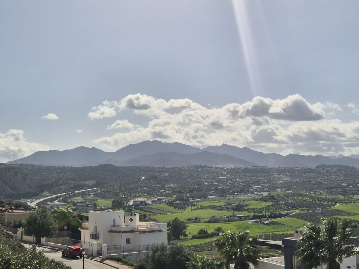 Vrijstaande Villa te koop in Coín | 3 slaapkamers H5315176