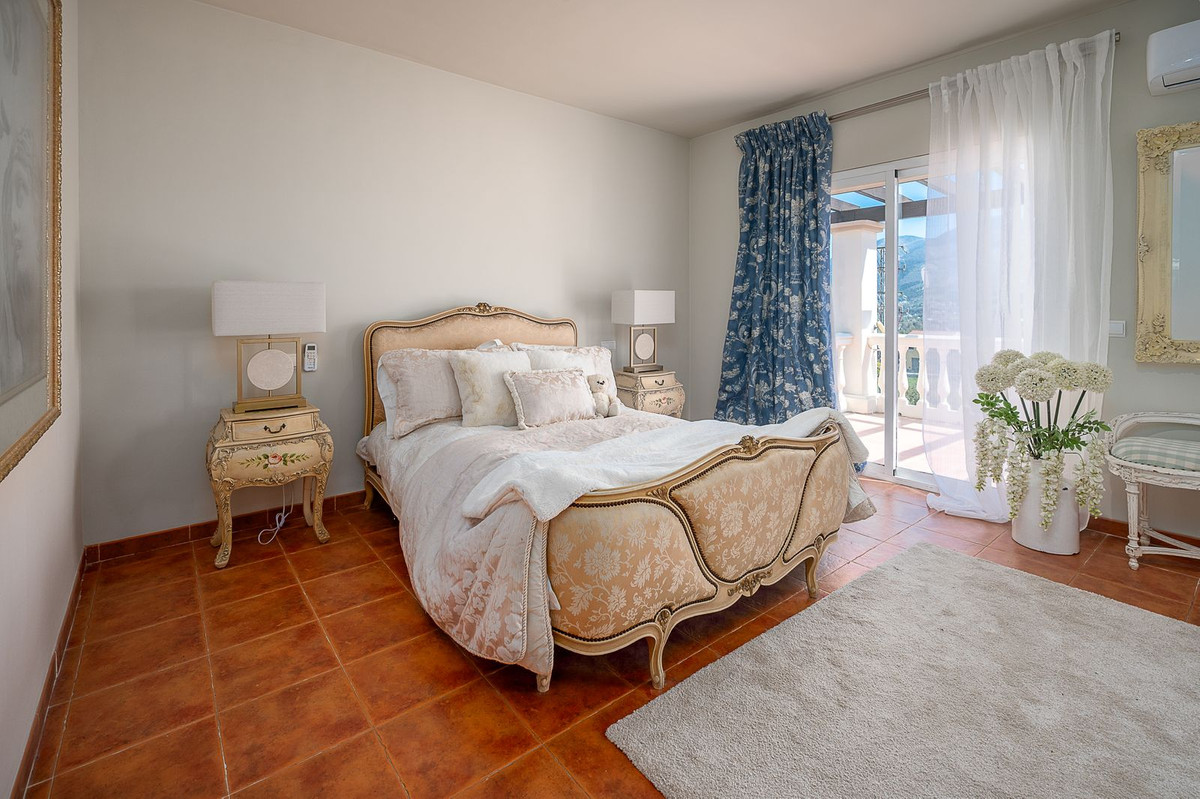 Vrijstaande Villa te koop in Coín | 3 slaapkamers H5344069