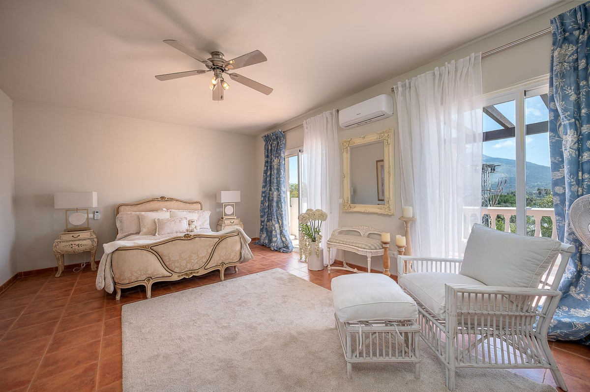 Vrijstaande Villa te koop in Coín | 3 slaapkamers H5344069