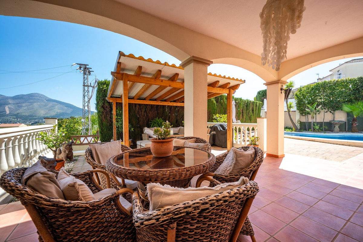 Vrijstaande Villa te koop in Coín | 3 slaapkamers H5344069