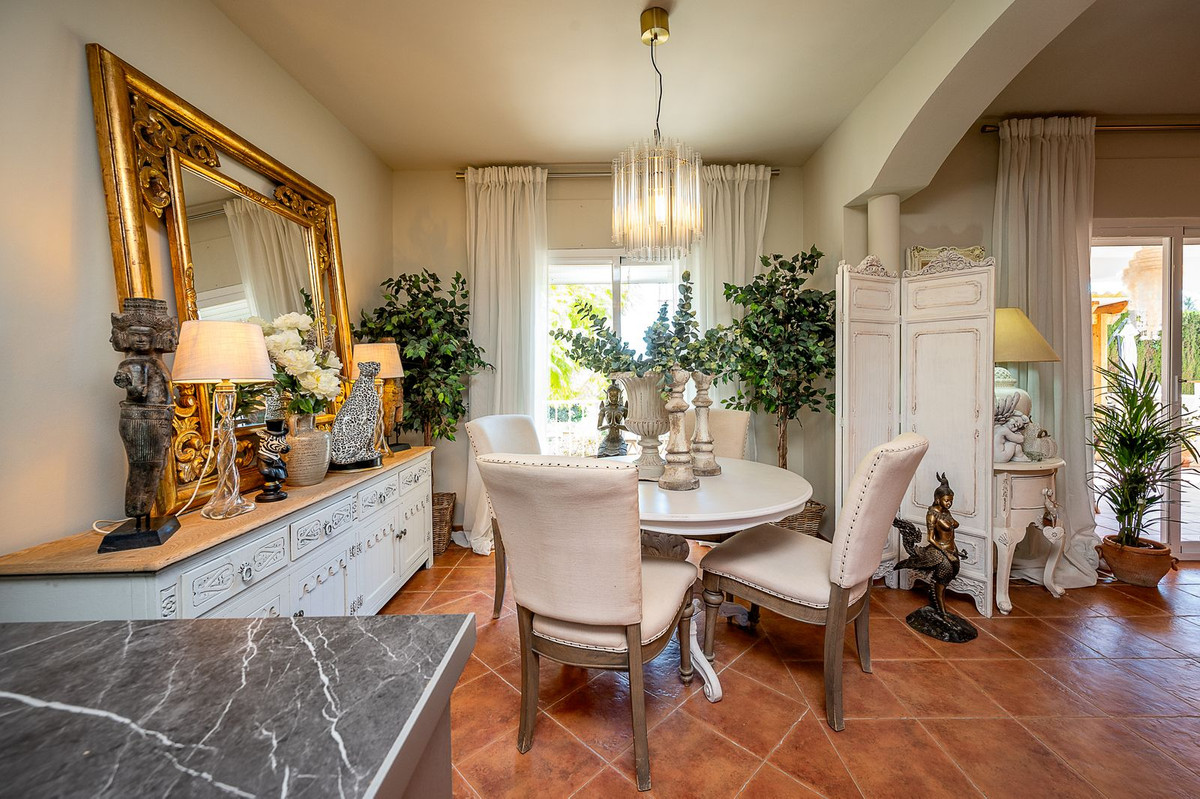 Vrijstaande Villa te koop in Coín | 3 slaapkamers H5344069