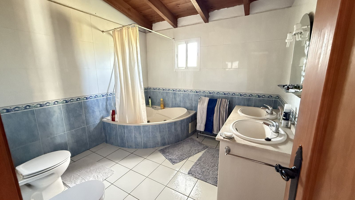 Appartement te koop in Coín | 3 slaapkamers H5353453