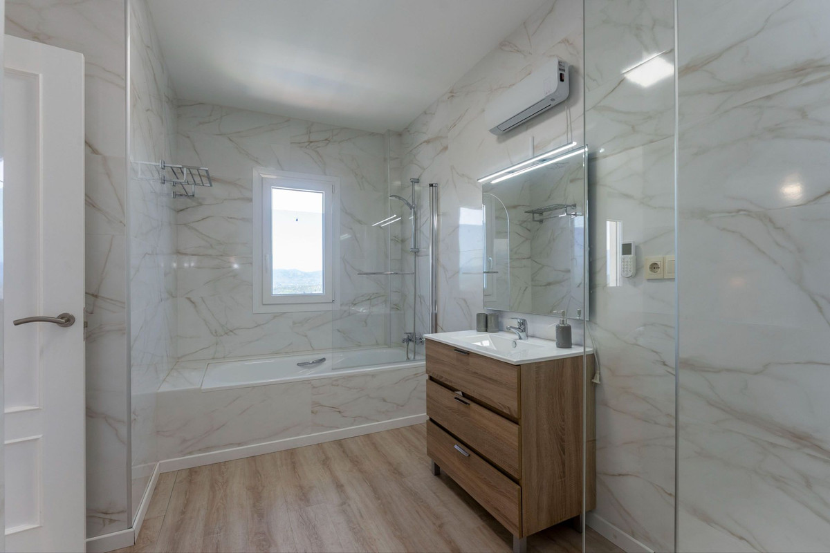 Vrijstaande Villa te koop in Coín | 5 slaapkamers H5354557