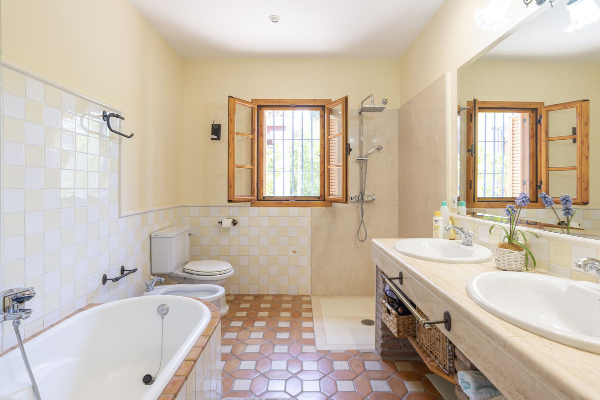 Finca - Cortijo te koop in Coín | 4 slaapkamers H5370259