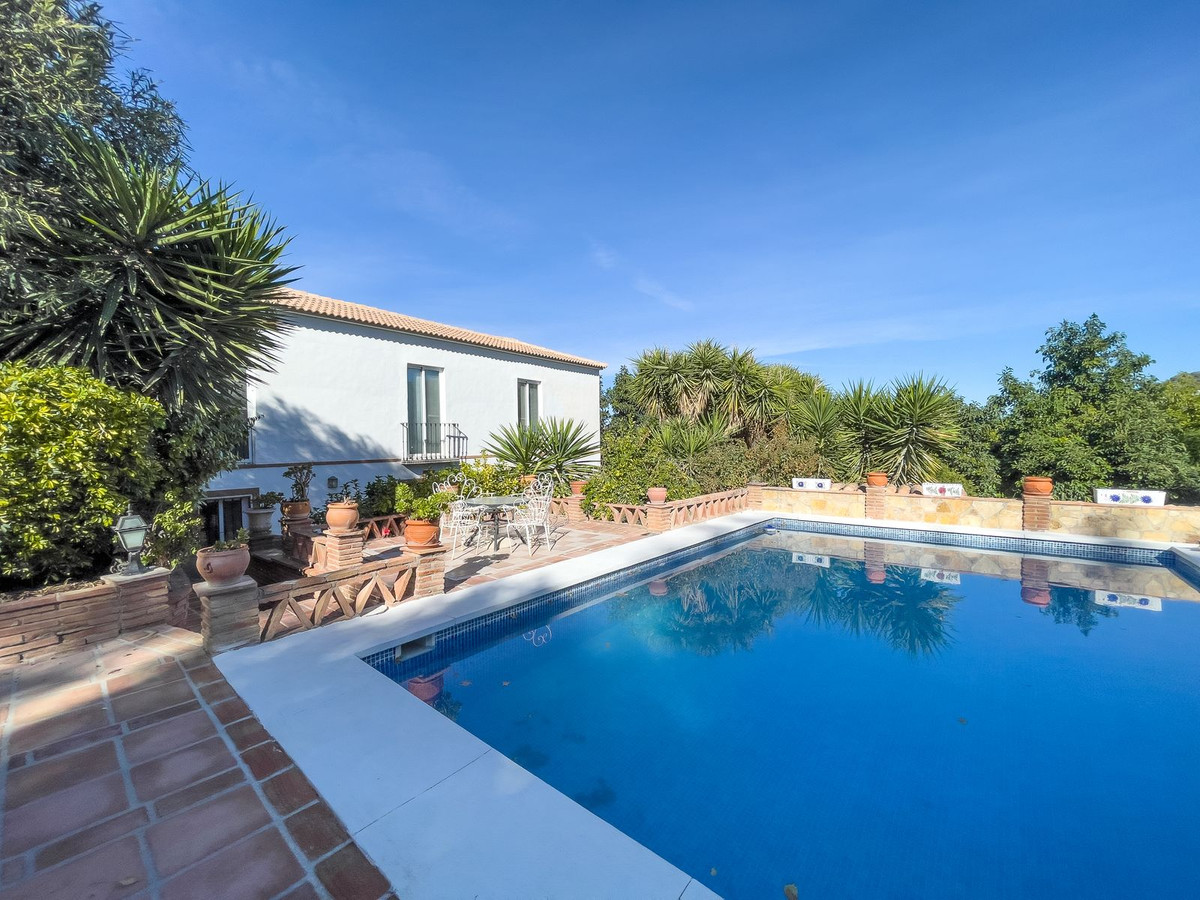 Finca - Cortijo te koop in Coín | 5 slaapkamers H5379109