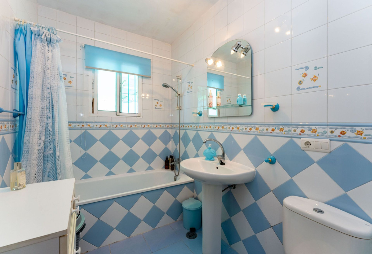 Vrijstaande Villa te koop in Coín | 3 slaapkamers H5379235