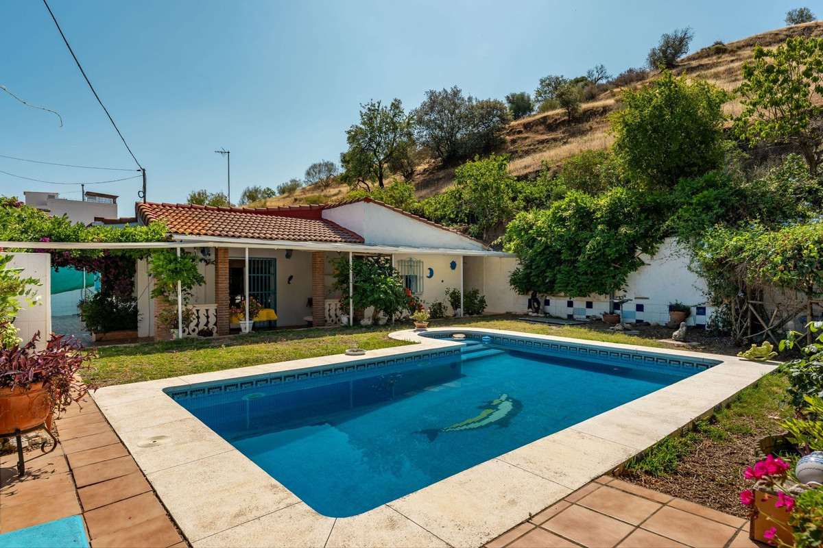 Vrijstaande Villa te koop in Coín | 3 slaapkamers H5379235