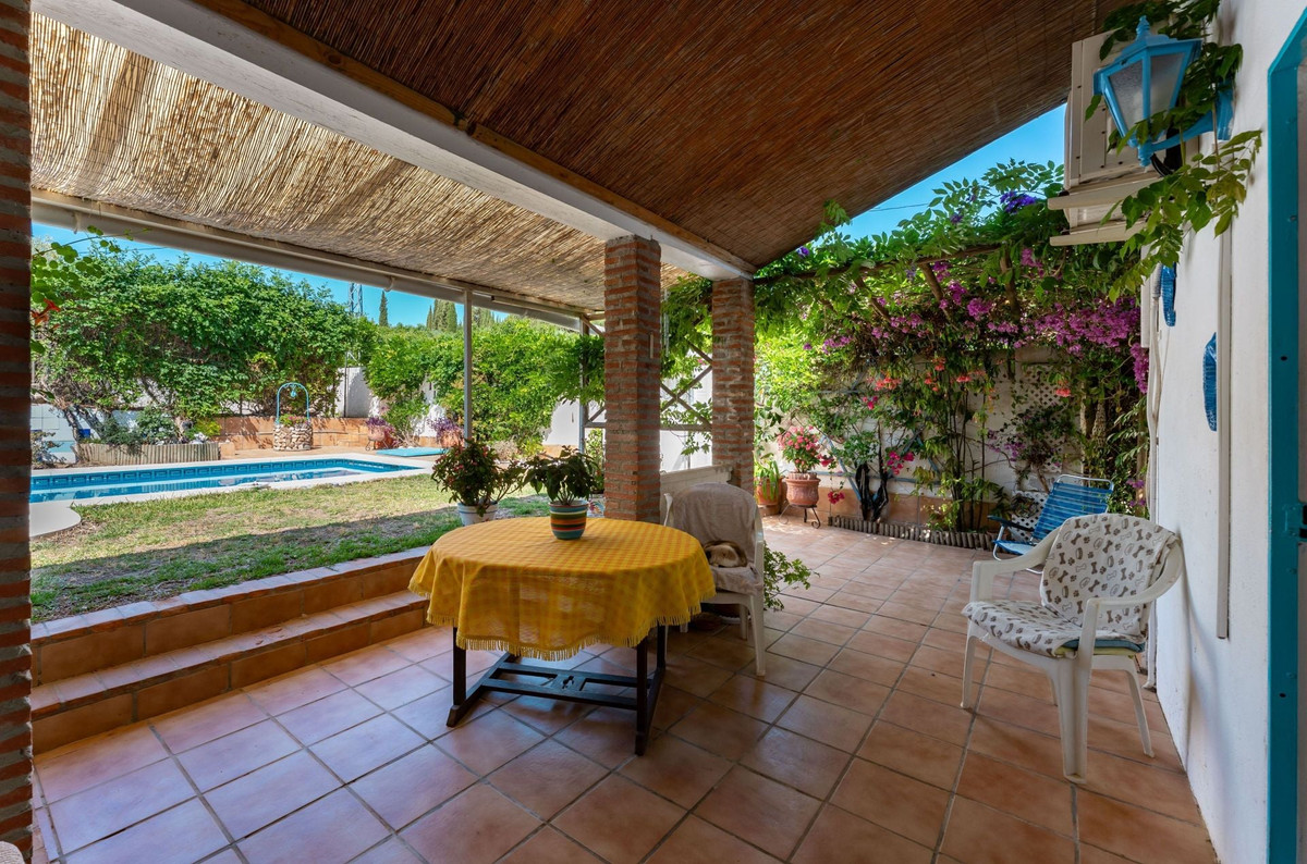 Vrijstaande Villa te koop in Coín | 3 slaapkamers H5379235