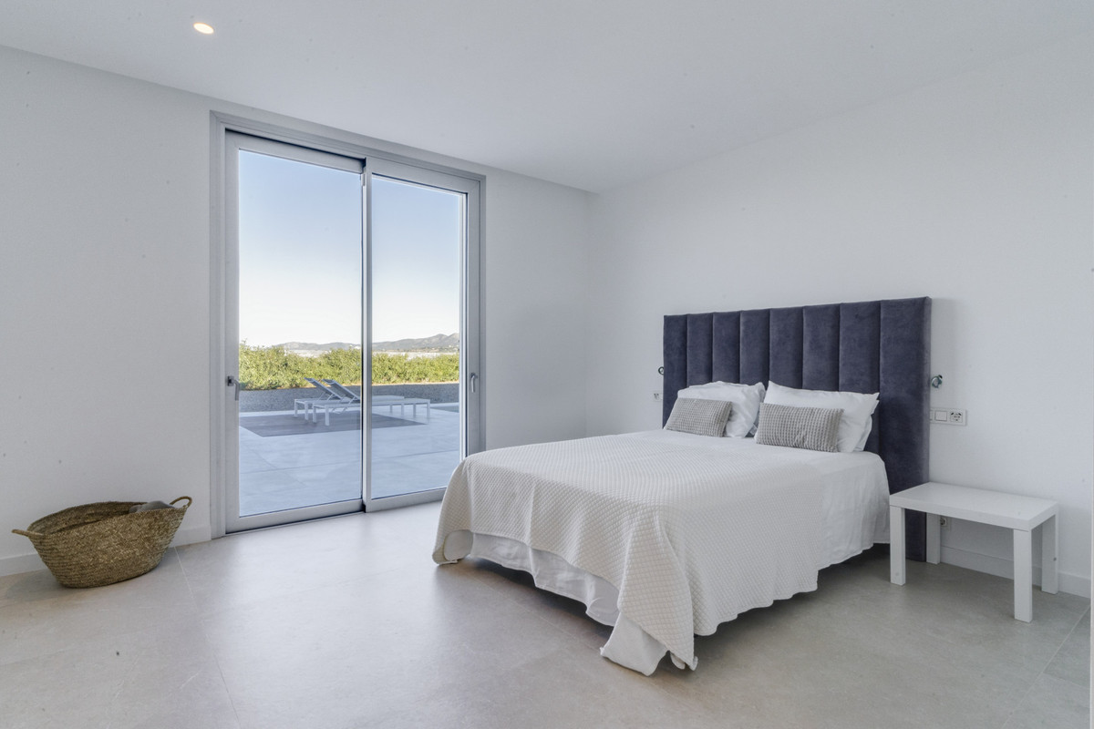 Vrijstaande Villa te koop in Coín | 4 slaapkamers H5383087