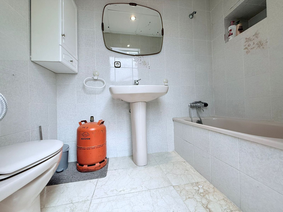 Geschakelde Woning te koop in Coín | 4 slaapkamers H5387020
