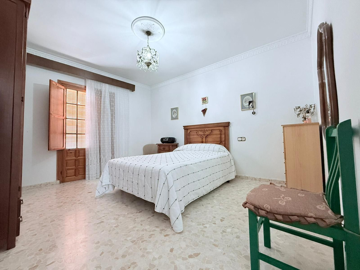 Geschakelde Woning te koop in Coín | 4 slaapkamers H5387020
