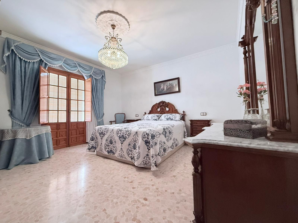 Geschakelde Woning te koop in Coín | 4 slaapkamers H5387020
