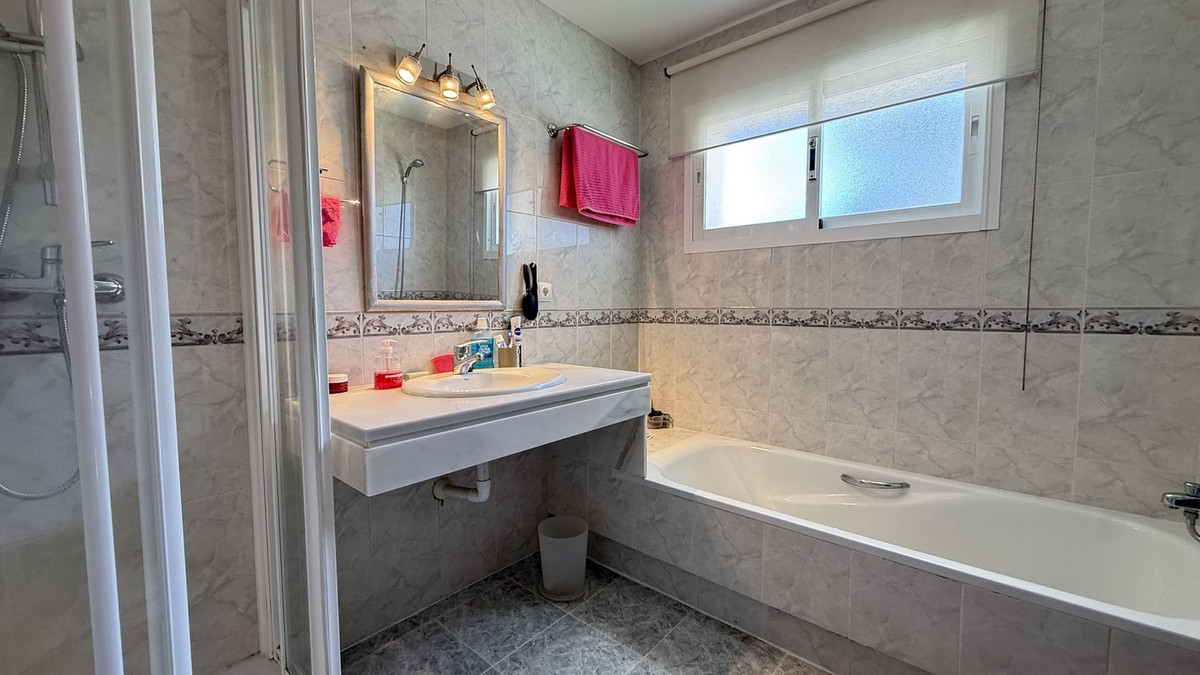 Vrijstaande Villa te koop in Coín | 3 slaapkamers H5391217