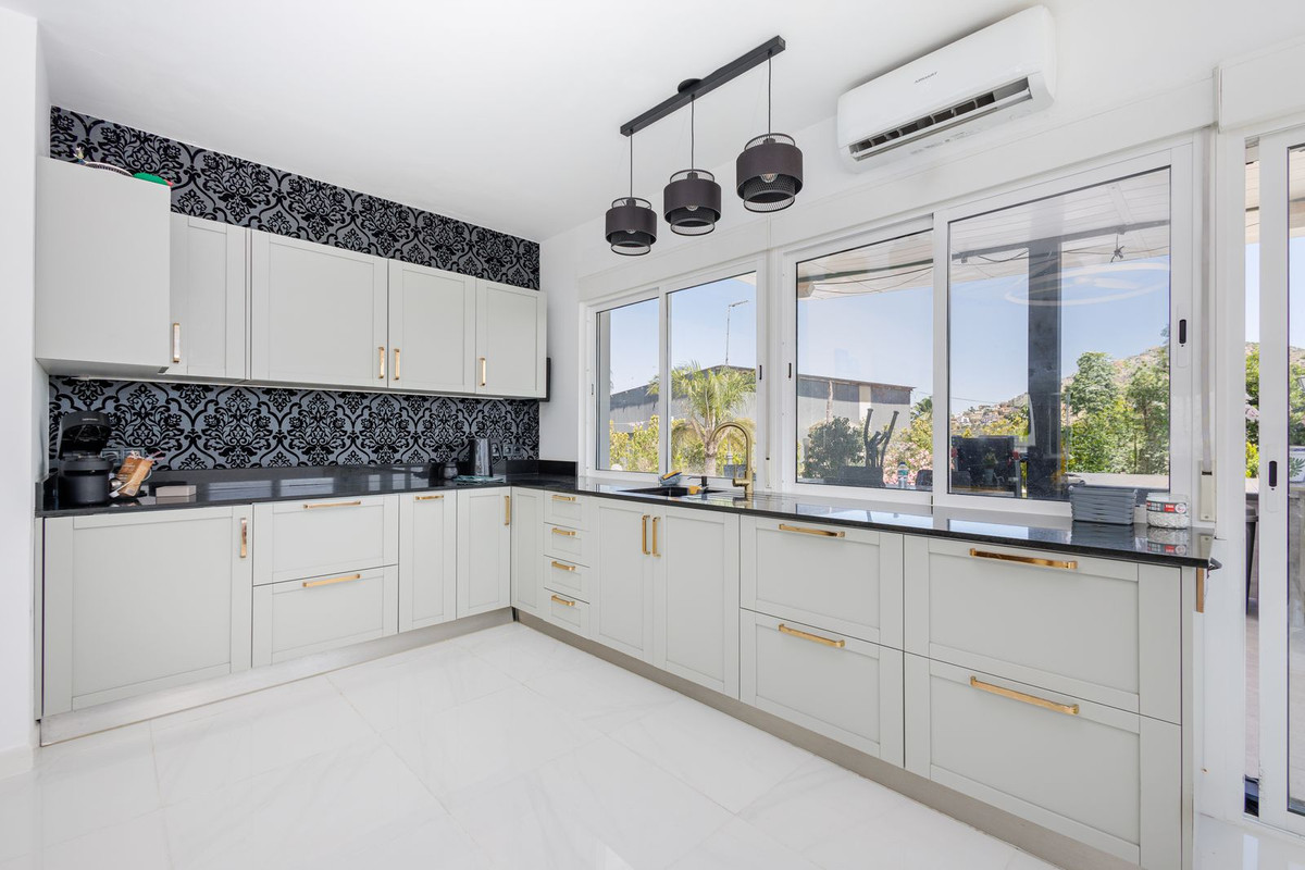 Vrijstaande Villa te koop in Coín | 6 slaapkamers H5393173