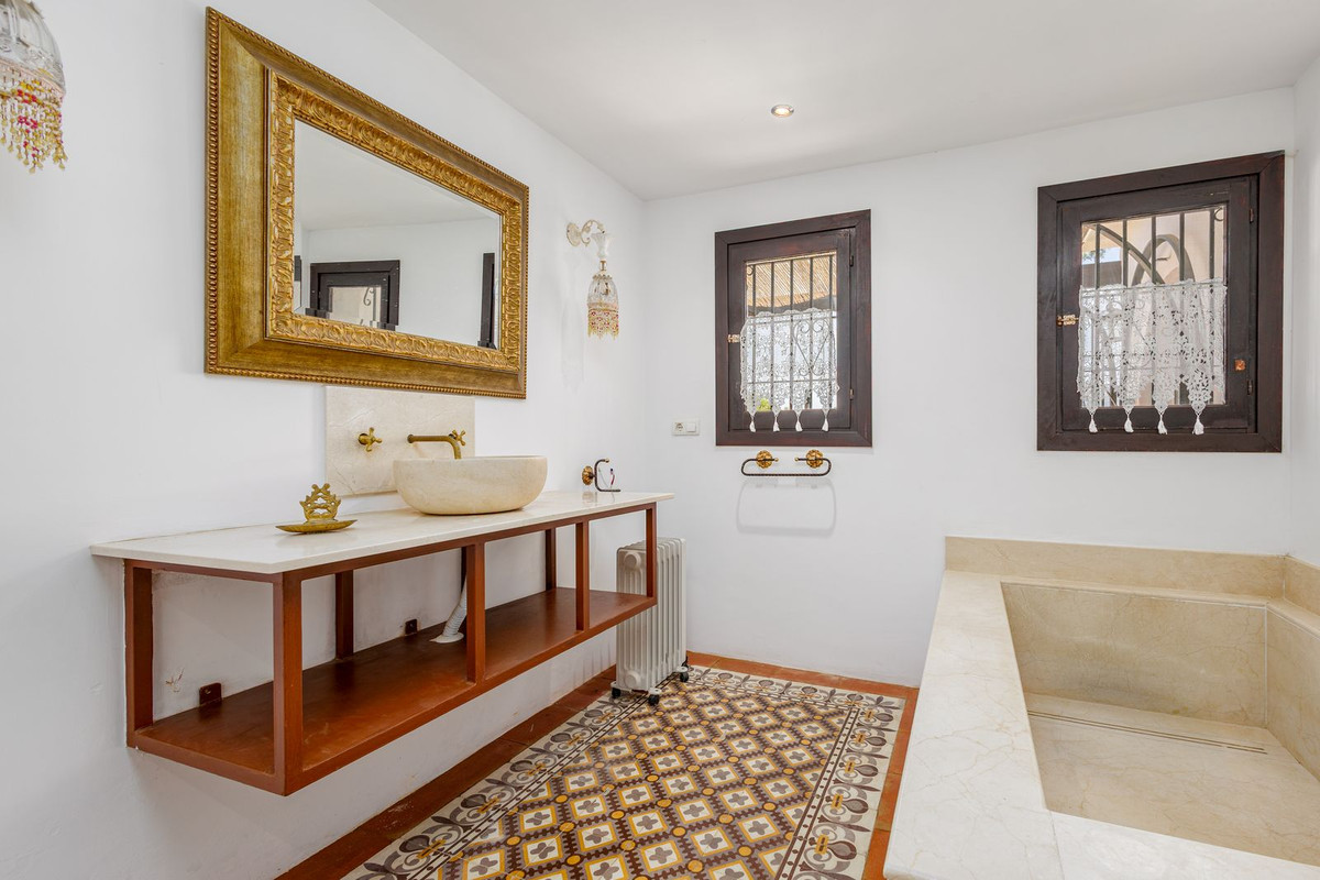 Vrijstaande Villa te koop in Coín | 6 slaapkamers H5394253