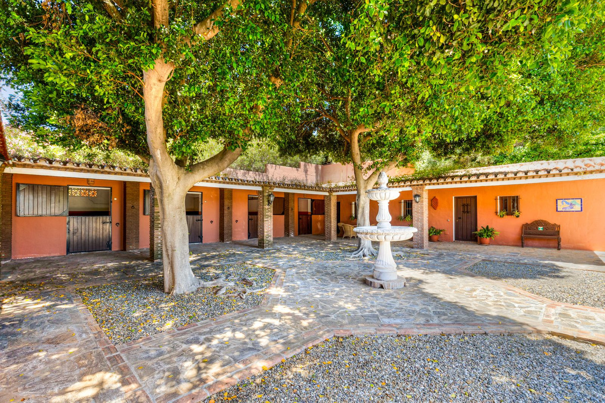 Finca - Cortijo te koop in Coín | 8 slaapkamers H5394313