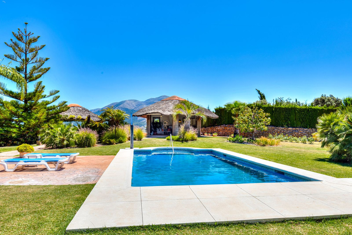 Finca - Cortijo te koop in Coín | 8 slaapkamers H5394313