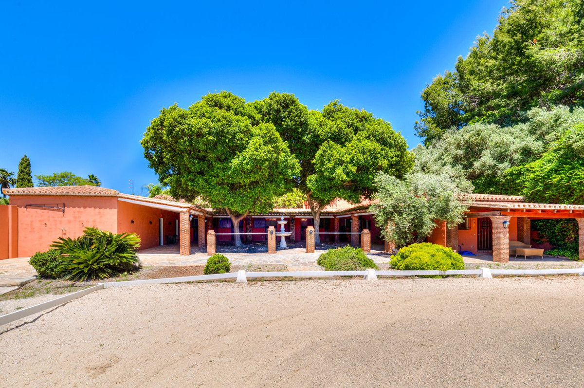 Finca - Cortijo te koop in Coín | 8 slaapkamers H5394313