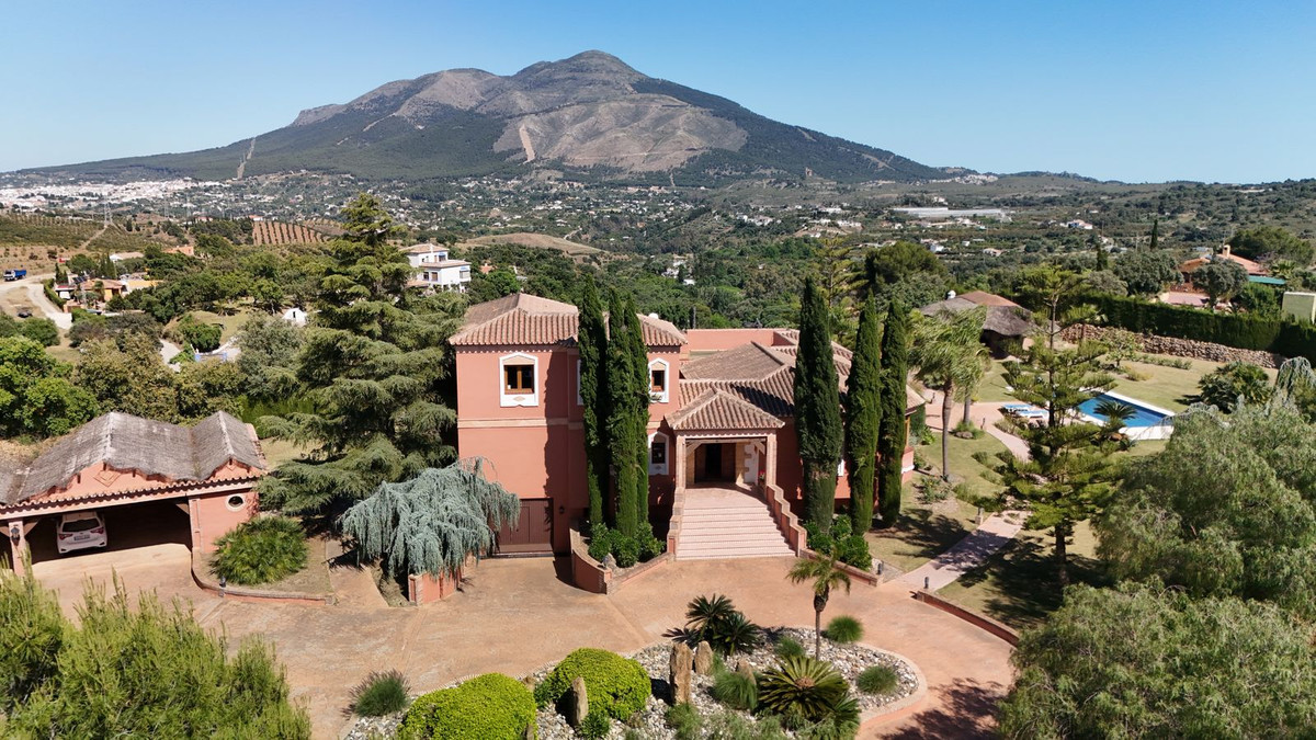 Finca - Cortijo te koop in Coín | 8 slaapkamers H5394313