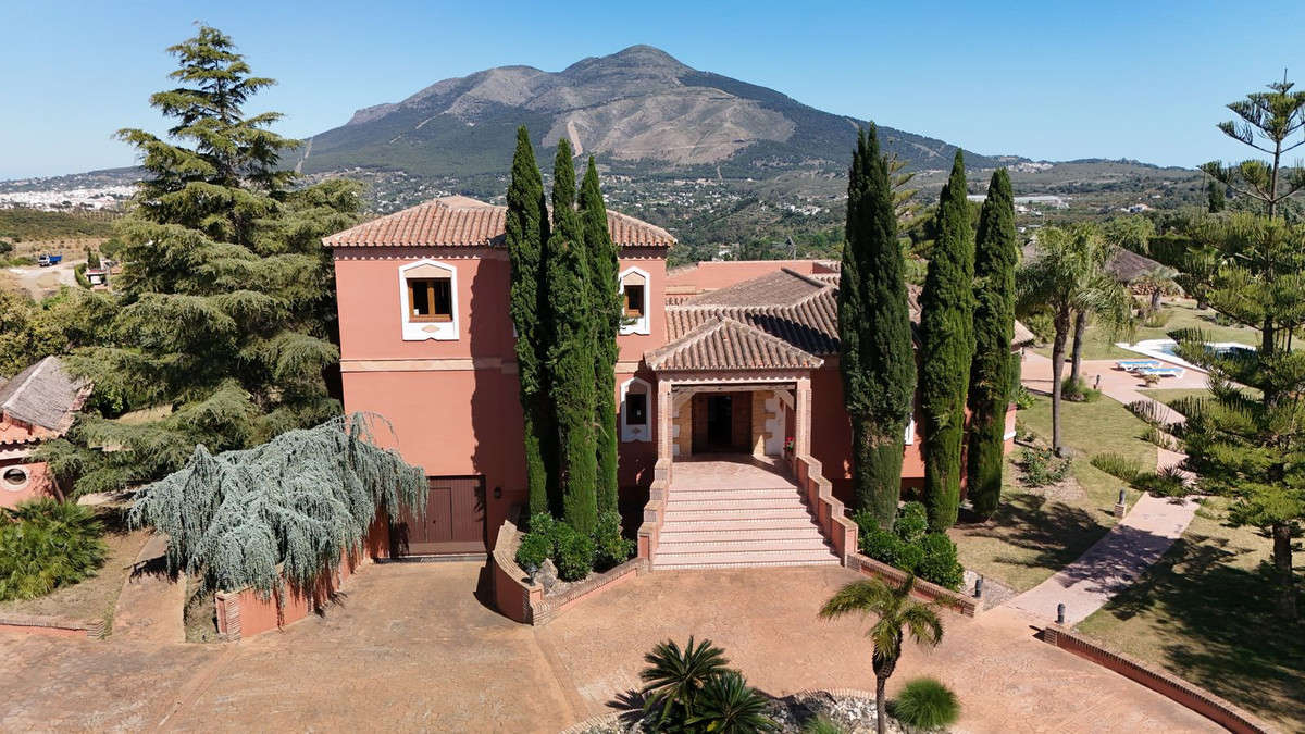 Finca - Cortijo te koop in Coín | 8 slaapkamers H5394313