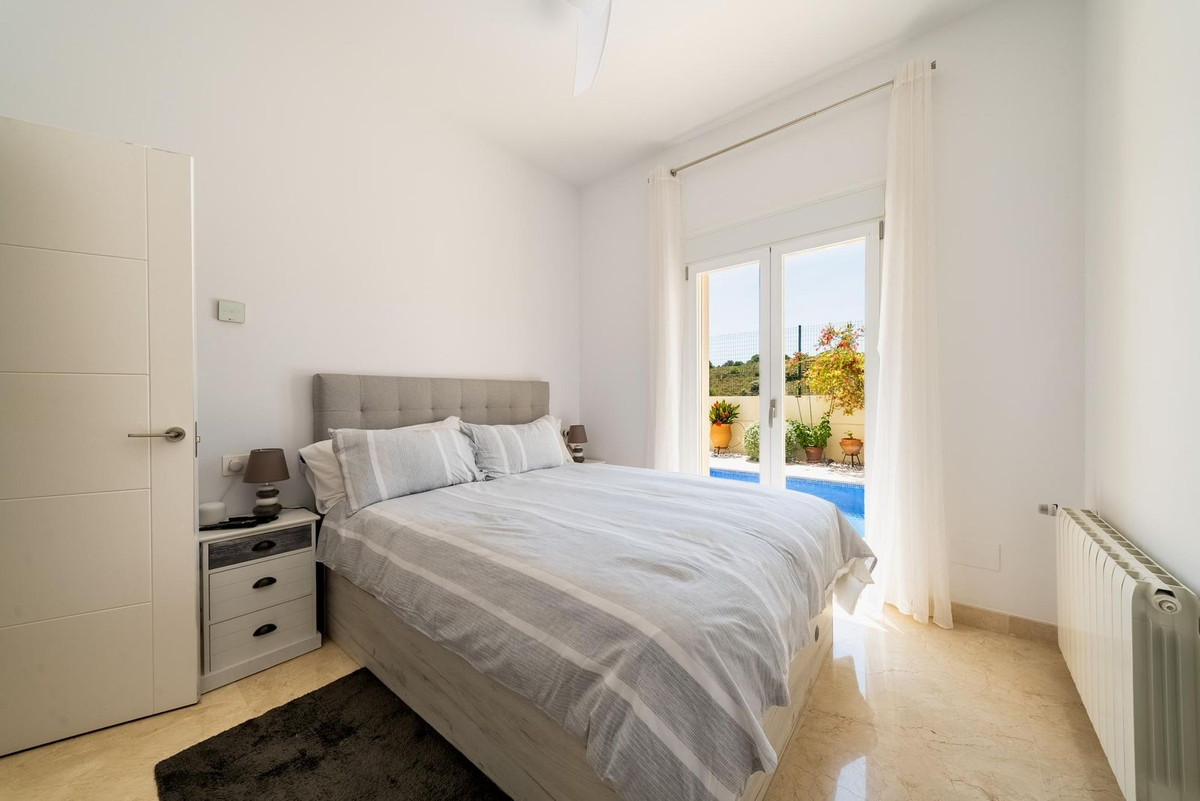 Vrijstaande Villa te koop in Coín | 3 slaapkamers H5412289