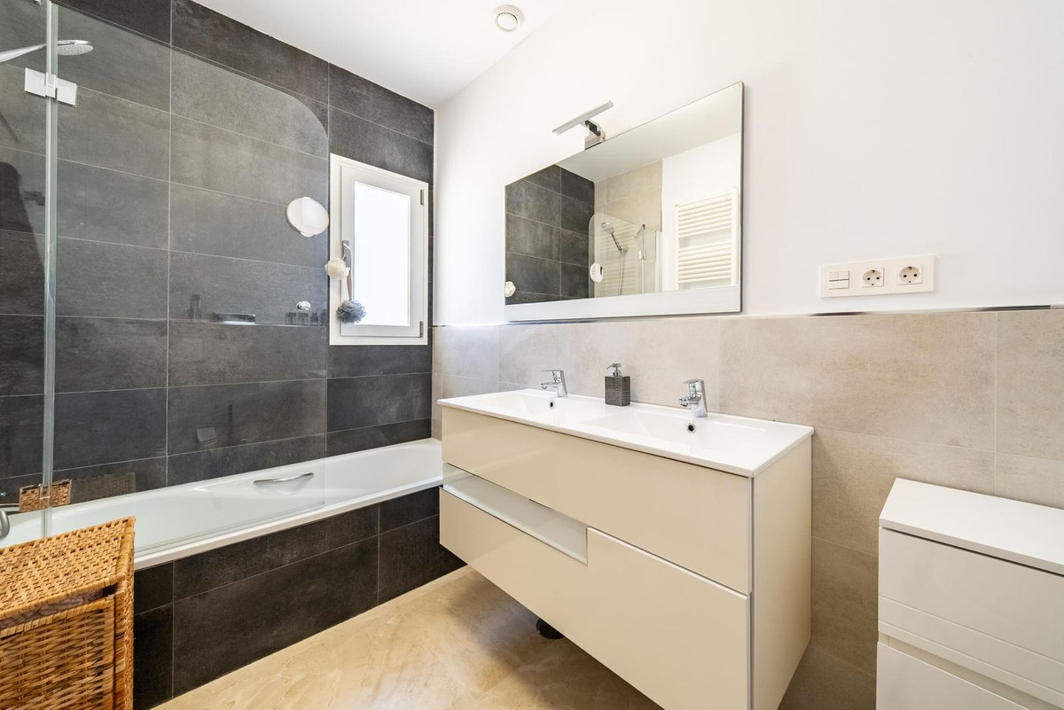 Vrijstaande Villa te koop in Coín | 3 slaapkamers H5412289