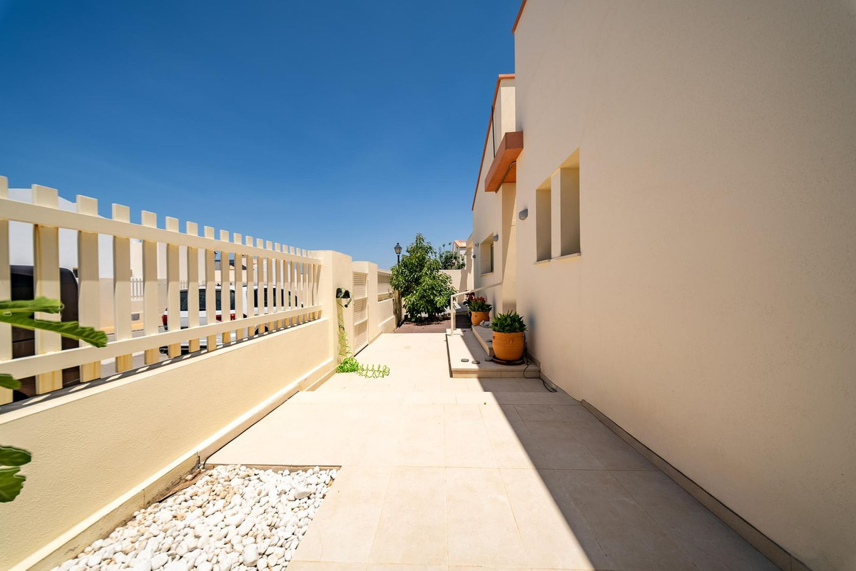 Vrijstaande Villa te koop in Coín | 3 slaapkamers H5412289