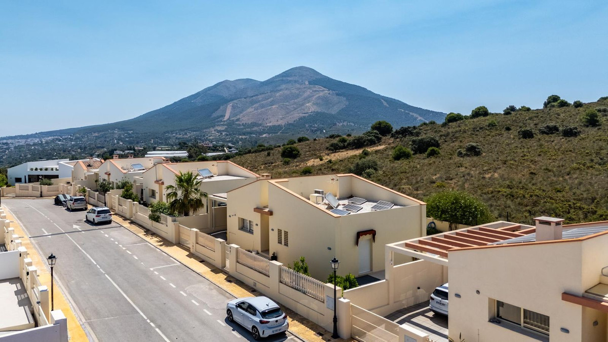 Vrijstaande Villa te koop in Coín | 3 slaapkamers H5412289