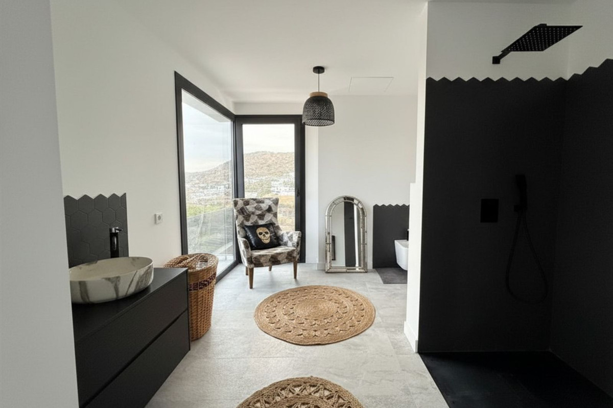 Vrijstaande Villa te koop in Coín | 4 slaapkamers H5427589