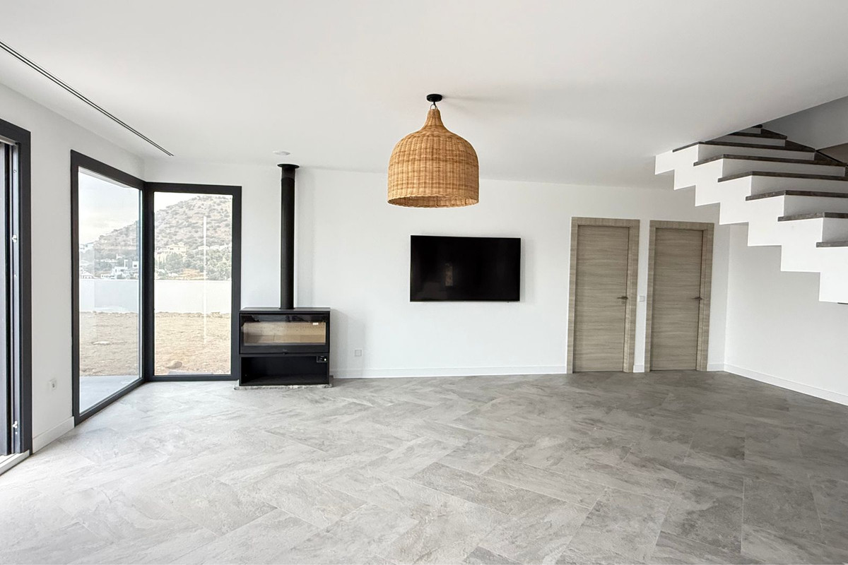 Vrijstaande Villa te koop in Coín | 4 slaapkamers H5427589