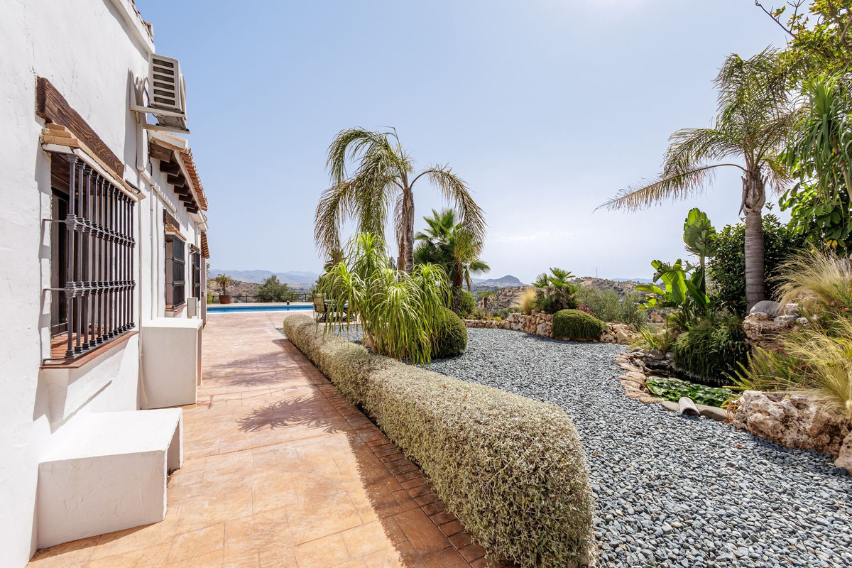 Vrijstaande Villa te koop in Coín | 3 slaapkamers H5441161