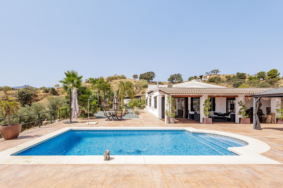 Vrijstaande Villa te koop in Coín | 3 slaapkamers H5441161