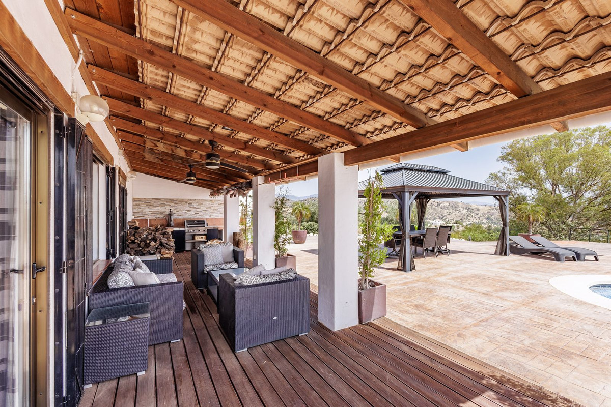 Vrijstaande Villa te koop in Coín | 3 slaapkamers H5441161