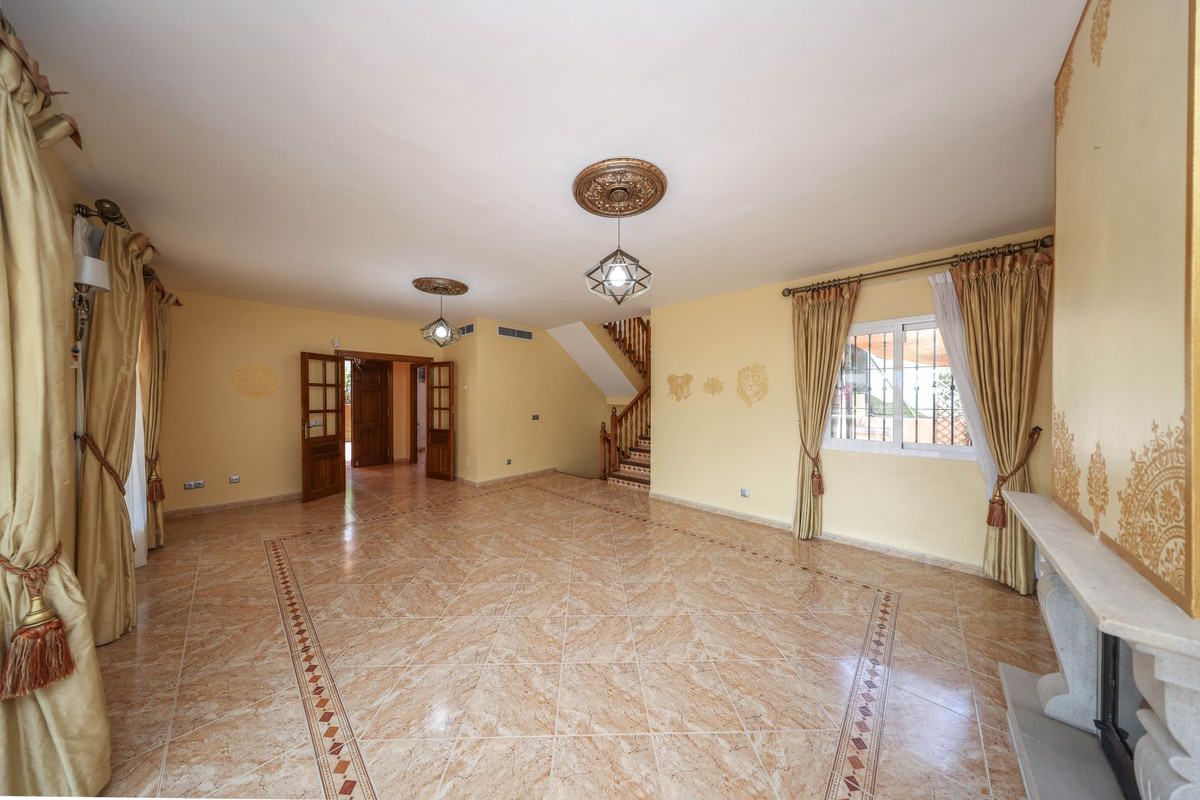 Vrijstaande Villa te koop in Coín | 4 slaapkamers H5444950