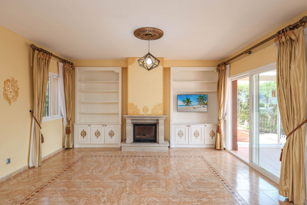 Vrijstaande Villa te koop in Coín | 4 slaapkamers H5444950