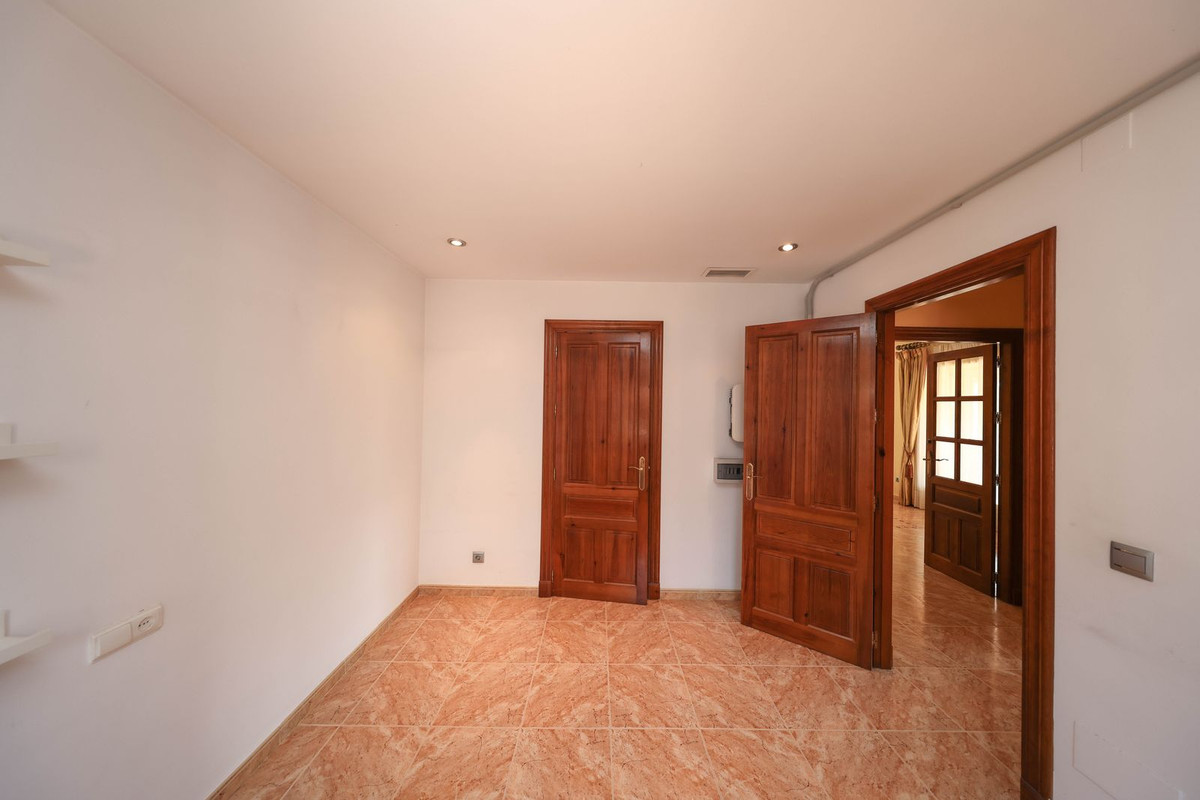 Vrijstaande Villa te koop in Coín | 4 slaapkamers H5444950