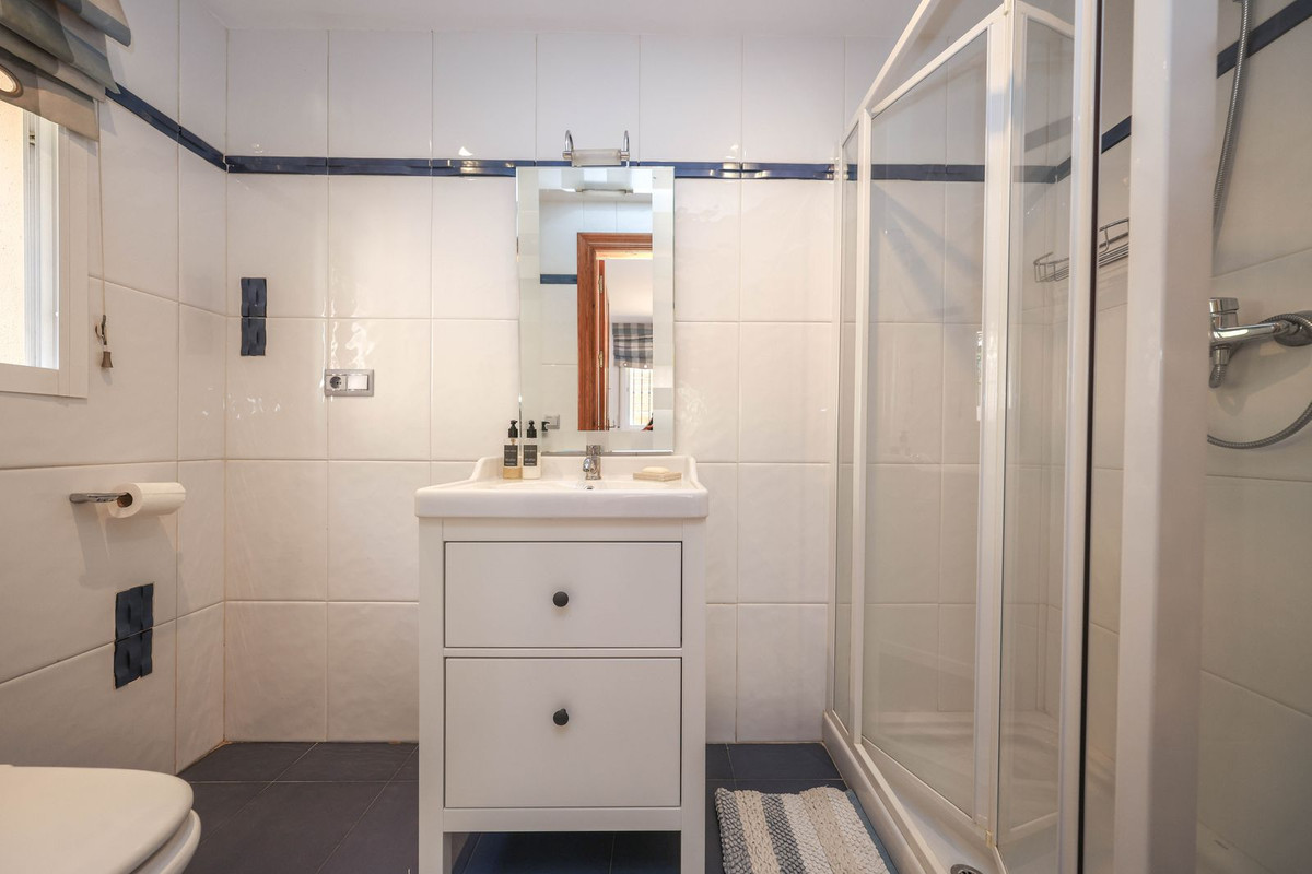 Vrijstaande Villa te koop in Coín | 4 slaapkamers H5444950