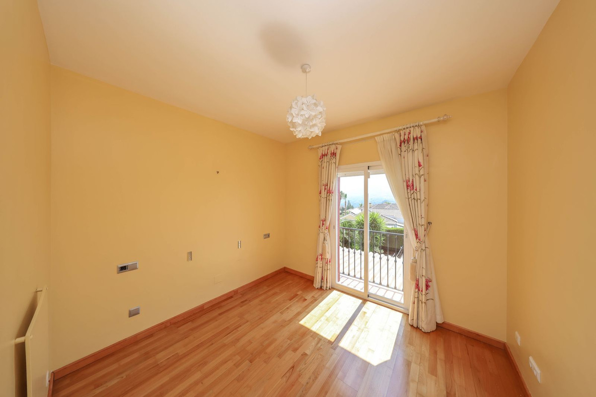 Vrijstaande Villa te koop in Coín | 4 slaapkamers H5444950