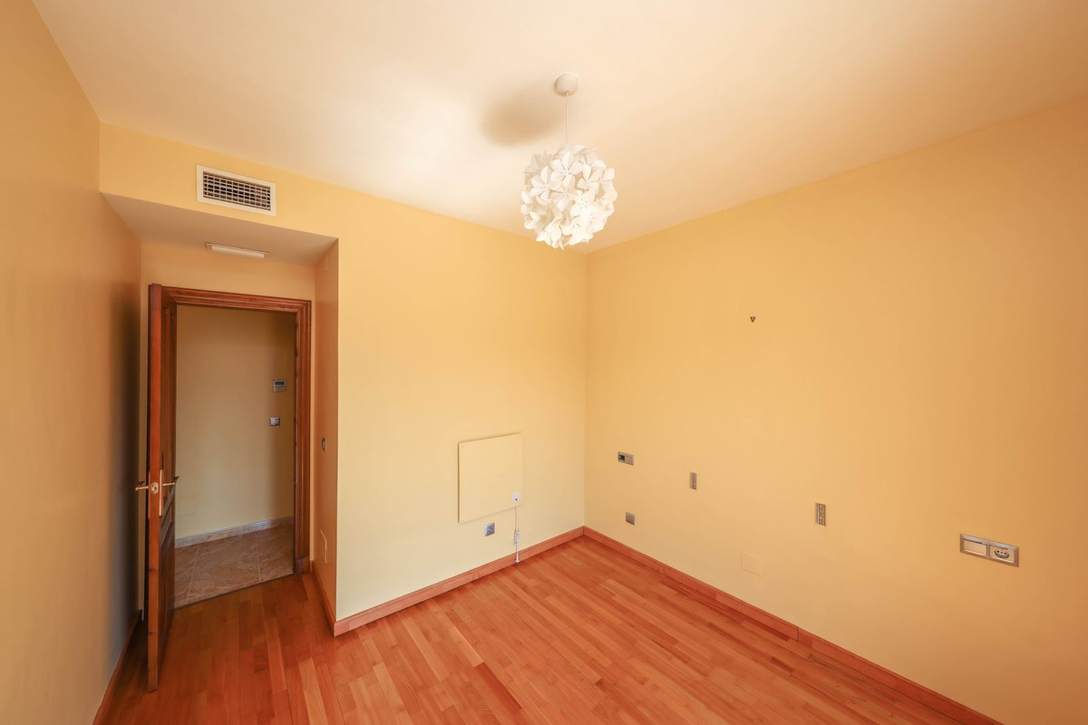 Vrijstaande Villa te koop in Coín | 4 slaapkamers H5444950