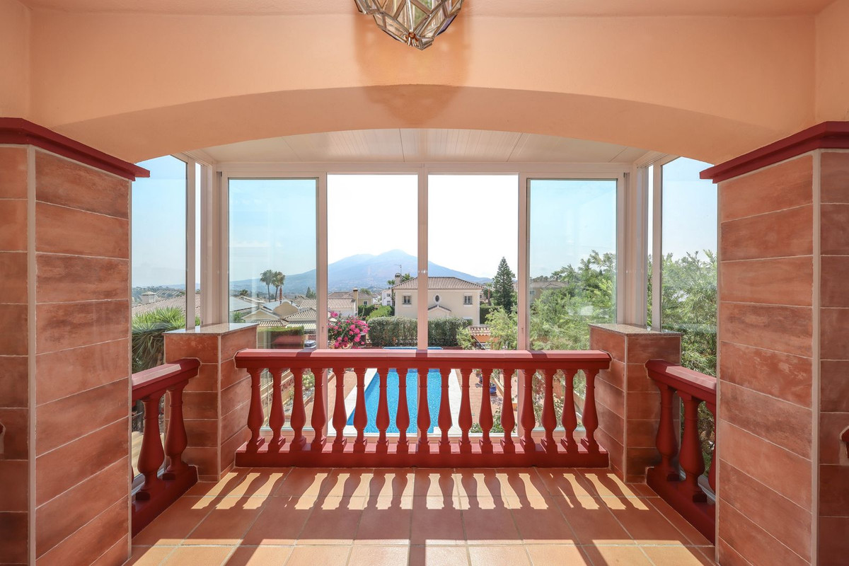 Vrijstaande Villa te koop in Coín | 4 slaapkamers H5444950