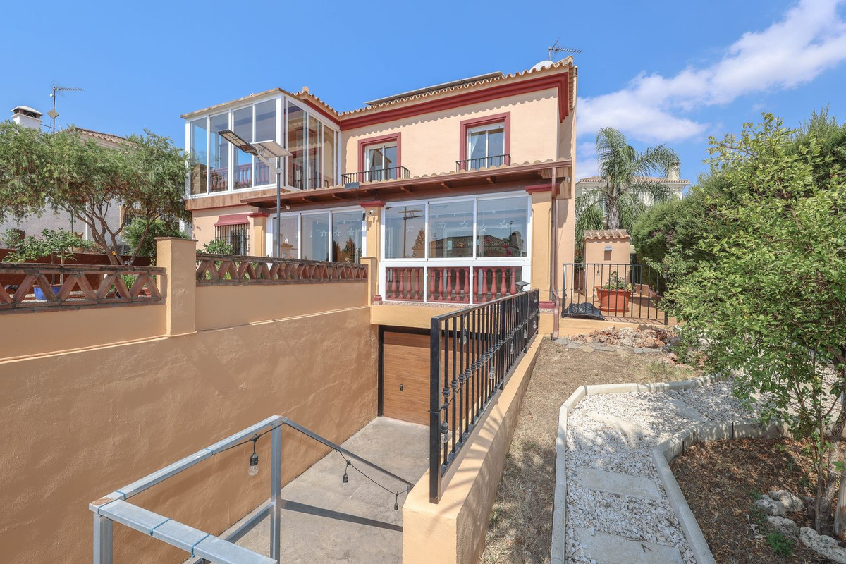 Vrijstaande Villa te koop in Coín | 4 slaapkamers H5444950